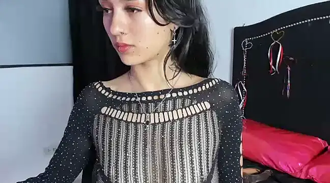 Snapshot of Cleo_Hott chatting on 02/20/25, 03:12 Cleo Hott online show from 02/20/25, 03:12