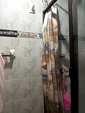 Snapshot of Cleo_Hott chatting on 03/18/25, 12:49 Cleo Hott online show from 03/18/25, 12:49