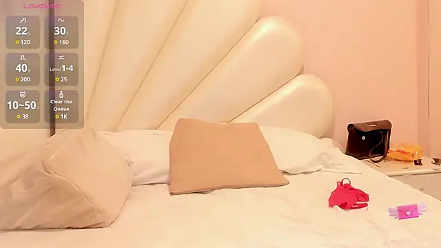 Thifany Hampton  online show from 01/17/25, 10:56