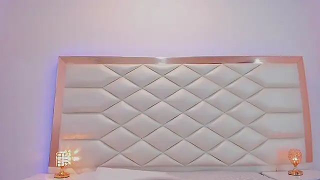 MiaQueen021 online show from 01/21/25, 12:29