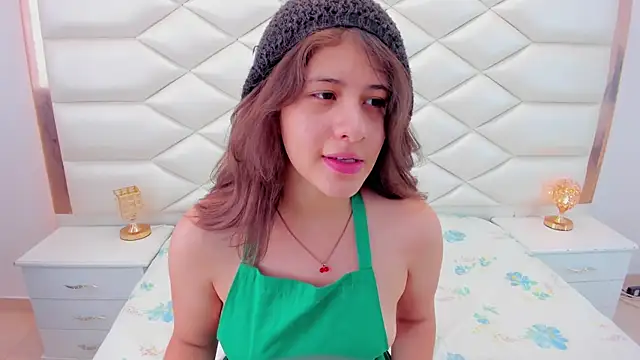 MiaQueen021 online show from 01/27/25, 06:20