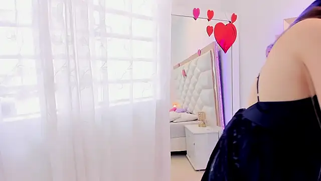 MiaQueen021 online show from 02/14/25, 03:36