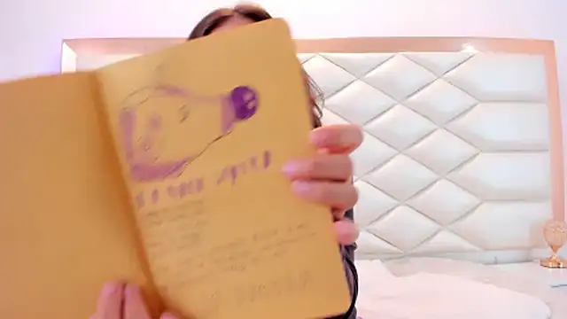 MiaQueen021 online show from 02/19/25, 06:54