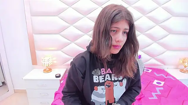 MiaQueen021 online show from 03/14/25, 12:29