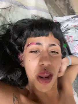 boysLittle online show from 04/21/26, 02:51