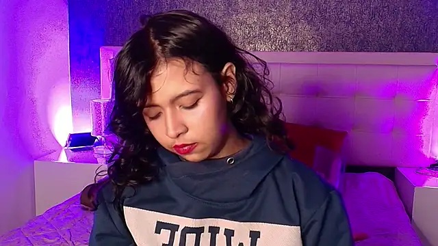 gabriela cortez online show from 02/17/25, 10:25