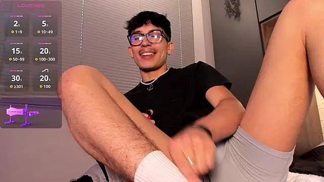 Snapshot of tim__fox chatting on 11/21/25, 12:26 tim fox online show from 11/21/25, 12:26