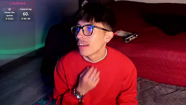 Snapshot of tim__fox chatting on 12/01/25, 12:10 tim fox online show from 12/01/25, 12:10