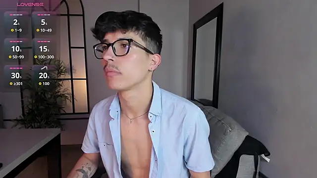 Snapshot of tim__fox chatting on 03/04/26, 11:38 tim fox online show from 03/04/26, 11:38