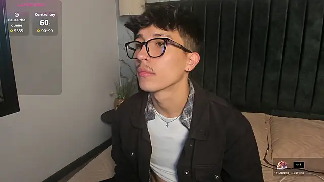 Snapshot of tim__fox chatting on 03/05/26, 12:01 tim fox online show from 03/05/26, 12:01