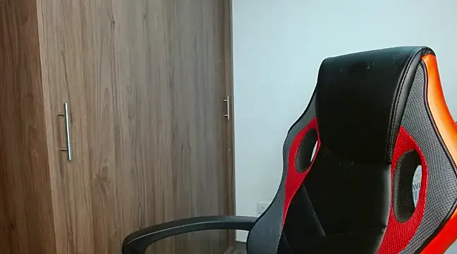 Snapshot of alex_parker07 chatting on 01/10/25, 12:38 alex parker07 online show from 01/10/25, 12:38