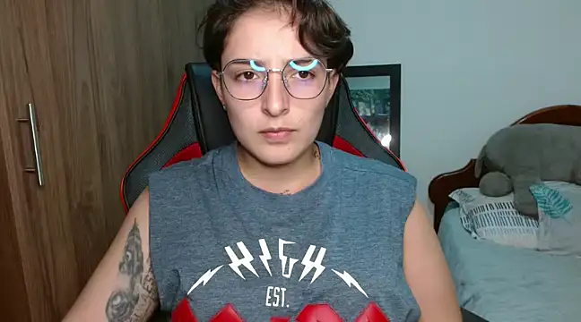 Snapshot of alex_parker07 chatting on 01/13/25, 10:56 alex parker07 online show from 01/13/25, 10:56