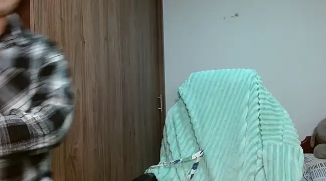 Snapshot of alex_parker07 chatting on 01/15/25, 10:57 alex parker07 online show from 01/15/25, 10:57