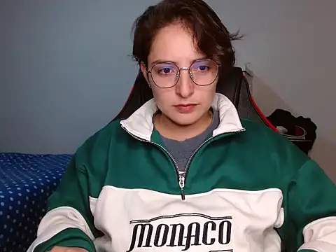 Snapshot of alex_parker07 chatting on 02/07/25, 01:58 alex parker07 online show from 02/07/25, 01:58