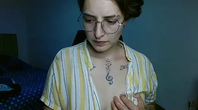 Snapshot of alex_parker07 chatting on 02/14/25, 05:09 alex parker07 online show from 02/14/25, 05:09