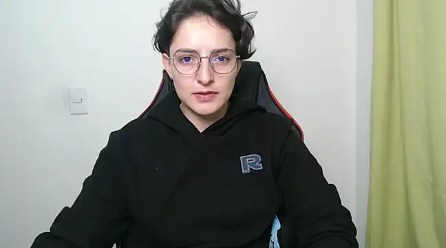 Snapshot of alex_parker07 chatting on 02/16/25, 12:52 alex parker07 online show from 02/16/25, 12:52