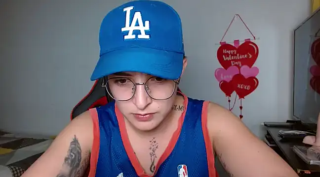 Snapshot of alex_parker07 chatting on 02/24/25, 10:36 alex parker07 online show from 02/24/25, 10:36