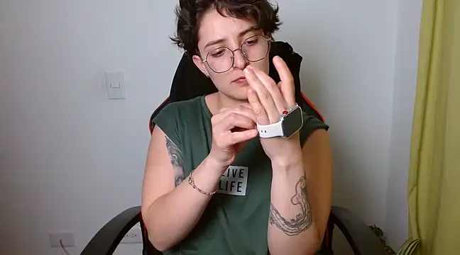 Snapshot of alex_parker07 chatting on 03/12/25, 12:31 alex parker07 online show from 03/12/25, 12:31