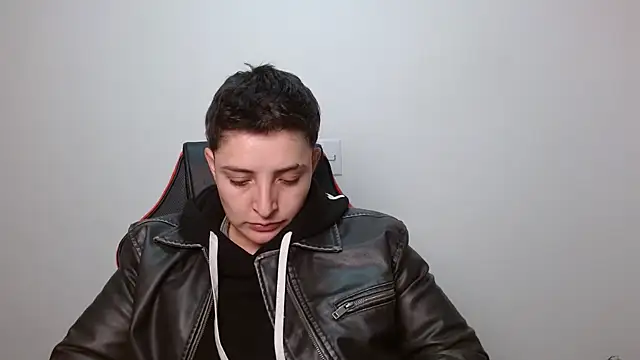 Snapshot of alex_parker07 chatting on 09/25/25, 01:31 alex parker07 online show from 09/25/25, 01:31