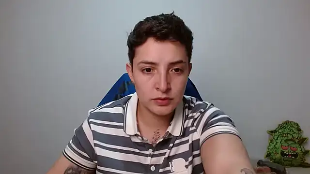 Snapshot of alex_parker07 chatting on 10/08/25, 12:30 alex parker07 online show from 10/08/25, 12:30