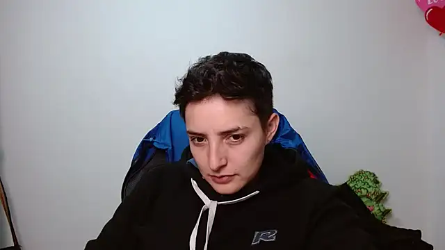 Snapshot of alex_parker07 chatting on 10/09/25, 01:25 alex parker07 online show from 10/09/25, 01:25