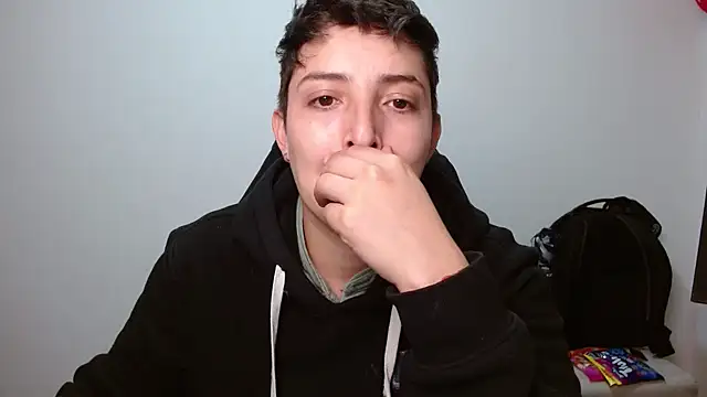 Snapshot of alex_parker07 chatting on 10/17/25, 12:14 alex parker07 online show from 10/17/25, 12:14