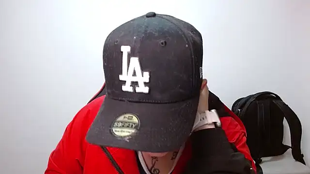 Snapshot of alex_parker07 chatting on 10/22/25, 11:04 alex parker07 online show from 10/22/25, 11:04