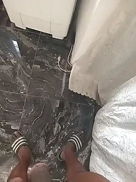 Snapshot of mario0212 chatting on 09/16/25, 12:39 mario0212 online show from 09/16/25, 12:39