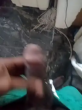 Snapshot of mario0212 chatting on 10/20/25, 11:54 mario0212 online show from 10/20/25, 11:54