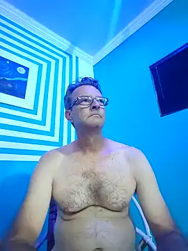 itsmeyes69 online show from 01/15/25, 08:48