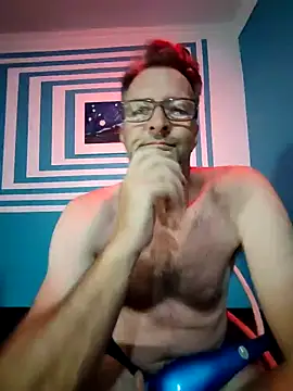 itsmeyes69 online show from 01/28/25, 08:47