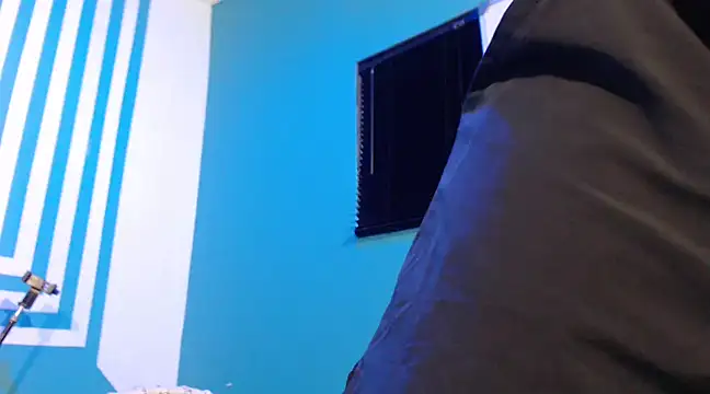 itsmeyes69 online show from 02/02/25, 08:19