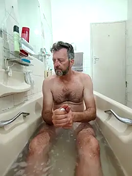 itsmeyes69 online show from 02/19/25, 09:17