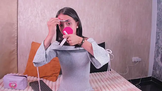 StefanyRousse online show from 03/11/26, 12:11