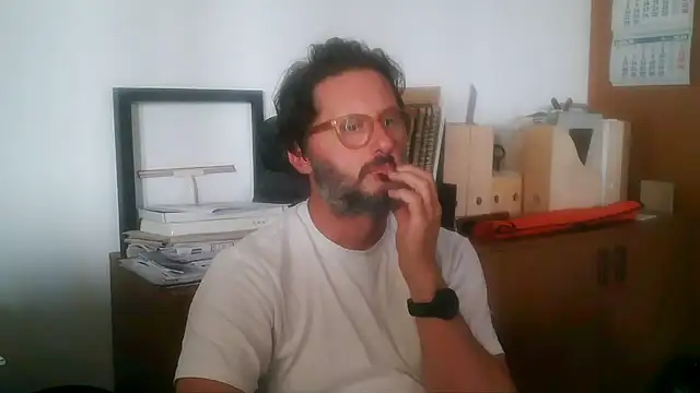 Snapshot of Cellino4 chatting on 07/07/26, 04:00 Cellino4 online show from 07/07/26, 04:00