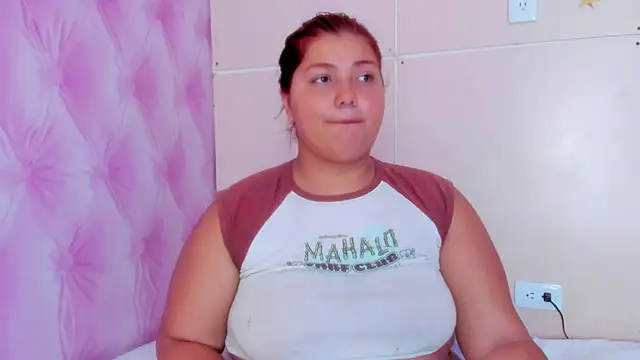 Snapshot of TaniaBellini chatting on 03/12/25, 03:40 TaniaBellini online show from 03/12/25, 03:40