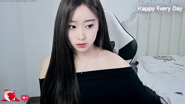 Snapshot of SlewVirus chatting on 03/08/26, 06:12 SlewVirus online show from 03/08/26, 06:12