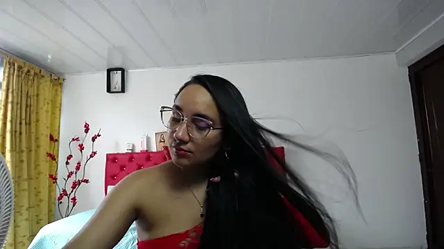 Maylin horny19 online show from 03/22/26, 07:06