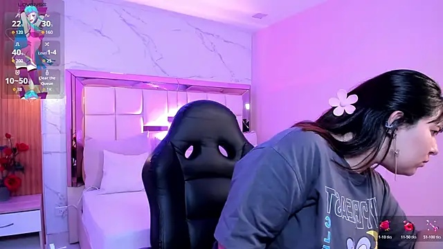 zoes milee online show from 11/12/25, 10:37