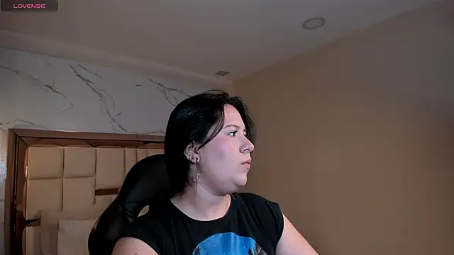 zoes milee online show from 04/14/26, 11:38