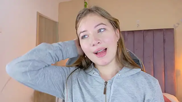 Dahlia Rousse online show from 04/04/26, 06:55