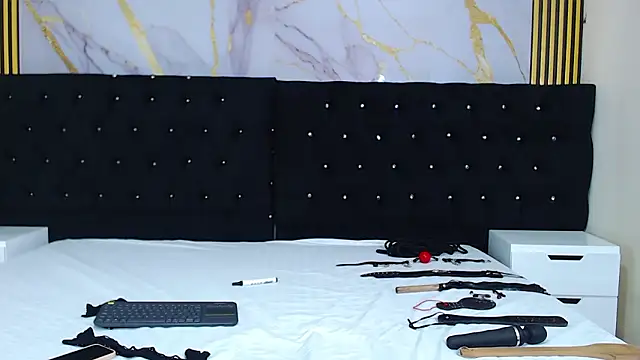 SalomeSimonz online show from 03/11/26, 07:53