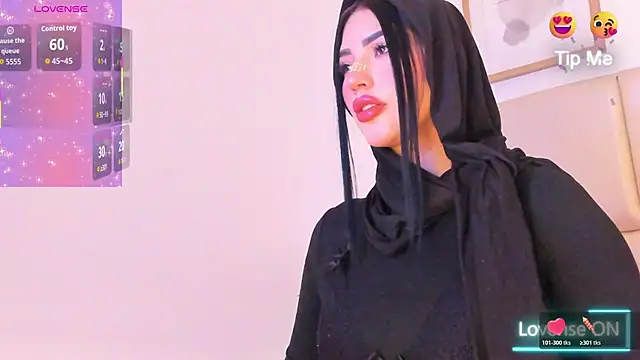 taylorsmiiith  online show from 03/06/26, 07:10