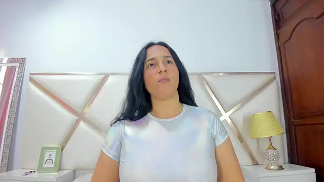 LucineArias online show from 02/20/25, 10:59