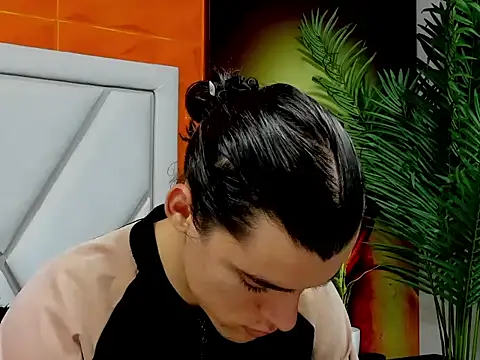 maxi styles online show from 02/17/26, 12:34