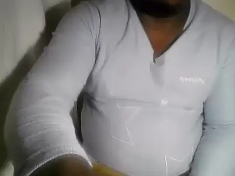 Snapshot of Dube501 chatting on 02/28/25, 05:37 Dube501 online show from 02/28/25, 05:37