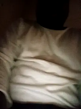 Snapshot of Dube501 chatting on 10/06/25, 04:43 Dube501 online show from 10/06/25, 04:43