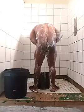 Snapshot of Dube501 chatting on 10/17/25, 05:43 Dube501 online show from 10/17/25, 05:43