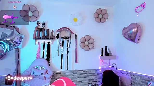 Snapshot of amyswallow7 chatting on 01/18/26, 02:26 amyswallow7 online show from 01/18/26, 02:26