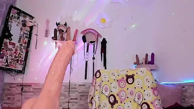 Snapshot of amyswallow7 chatting on 02/27/26, 02:44 amyswallow7 online show from 02/27/26, 02:44